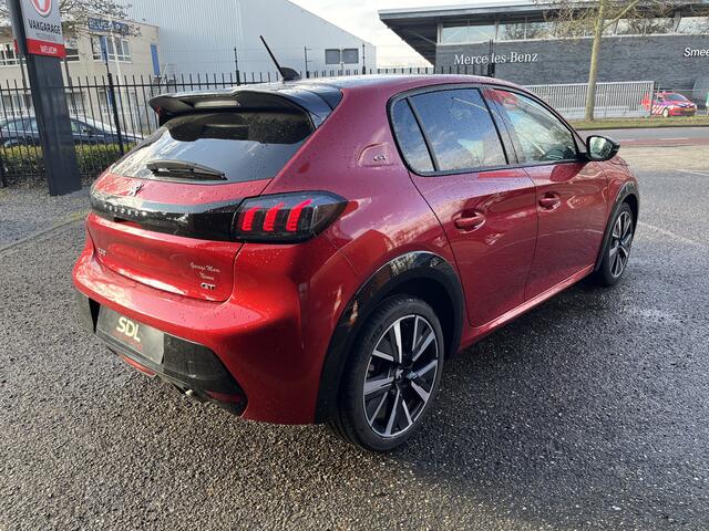 Peugeot 208 1.2 PureTech GT // FULL LED // HALF LEDER // DODEHOEK // 3D COCKPIT // CAMERA+SENSOREN // NAVI+CARPLAY //