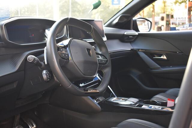 Peugeot 208 1.2 Hybrid 100 e-DCS6 GT Panoramadak | Half-Leder | Sfeerverlichting | BSM | Navigatie | 12 mnd BOVAG garantie | Whatsapp 06-53188999