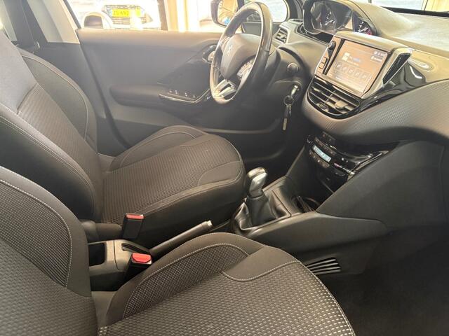Peugeot 208 1.2 Allure 5 Deurs Navigatie PDC Camera Apple Android