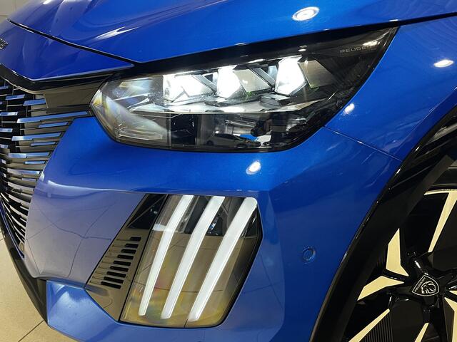 Peugeot 208 GT 1.2 Turbo 100pk | ADAPTIVE CRUISE | NAVI | 360° CAMERA | DODEHOEKBEW. | CLIMA | CRUISE CONTROL | LEDER/STOF |