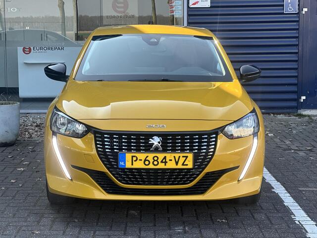 Peugeot 208 1.2 PureTech Allure | Parkeercamera/-sensoren | Navigatie | Cruise Control | Climate Control | Full LED | Apple Carplay/Android Auto | DAB | Lichtmetalen velgen |