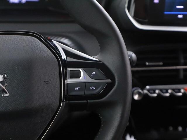 Peugeot 208 1.2 PureTech Allure Navigatie via App, Lage km-Stand!