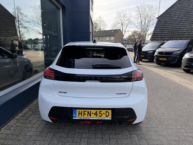 Peugeot 208 Hybrid 110 PK Automaat Allure | Hybride Automaat | Navigatie | 360 Graden Camera | Climate Control | Cruise Control | Parkeersensoren V+A | LED Verlichting | Draadloze Apple Carplay / Android Auto | 16" Lichtmetalen Velgen |