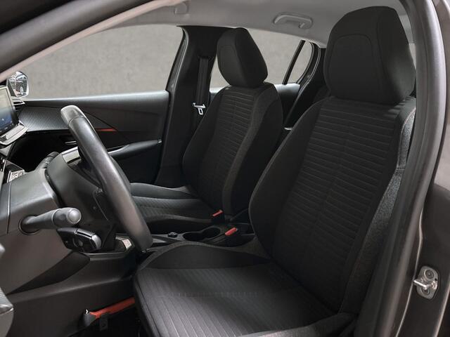Peugeot 208 1.2 PureTech Sport (APPLE CARPLAY, NAVIGATIE, PARKEERSENSOREN, SPORTSTOELEN, CRUISE, NIEUWE APK, NIEUWSTAAT)