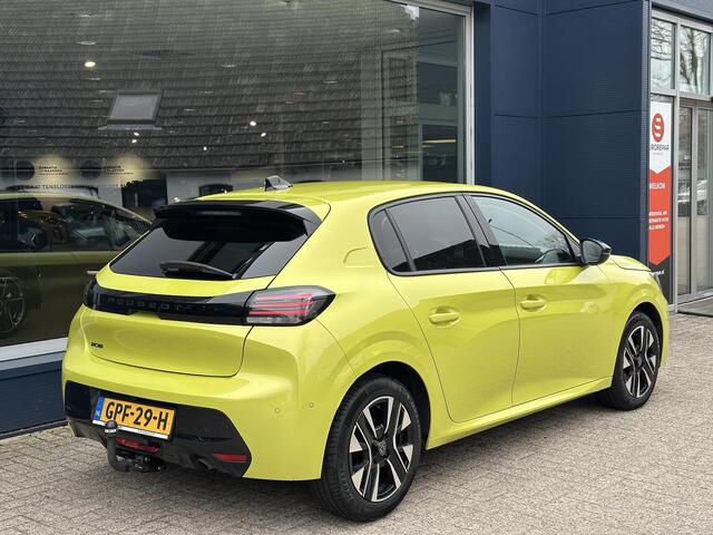 Peugeot 208 1.2 Turbo 100 PK Allure | Facelift Type | Trekhaak 1200 KG | Keyless Entry | Navigatie via Telefoon | 360 Graden Camera | Adaptieve Cruise Control | LED Verlichting | Stoelverwarming | Climate Control | Dode Hoek Detectie | Voor + Achter Parkeersensoren |