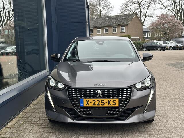 Peugeot 208 1.2 Turbo 100 PK Allure Pack | Zeer Complete Uitvoering | Slechts 15.850 KM | 1e Eigenaar | Keyless Entry | Camera | Adaptieve Cruise Control | Parkeersensoren | Navigatie via Telefoon | Stoelverwarming | Digitaal Dashboard | DAB+ Radio | Apple Carplay | 