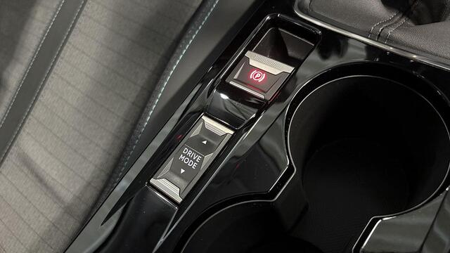 Peugeot 208 1.2 PureTech Allure 1 jr BOVAG garantie | App connect | Camera