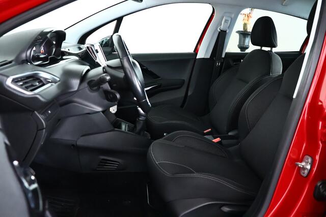 Peugeot 208 1.2 PureTech Allure / Clima / Cruisecontrol / Bluetooth