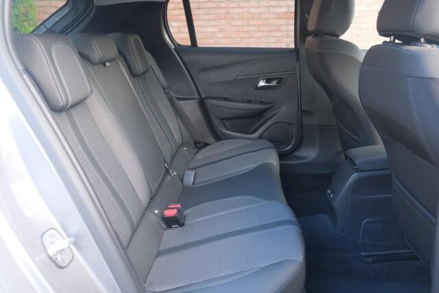 Peugeot 208 1.2 PureTech 100pk Allure Pack | App Connect | Climate | Adaptive Cruise | Keyless | Camera | PDC