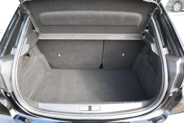 Peugeot 208 1.5 BlueHDi Blue Lease Active Trekhaak Navigatie Carplay Android Airco Cruise Control Parkeersensor