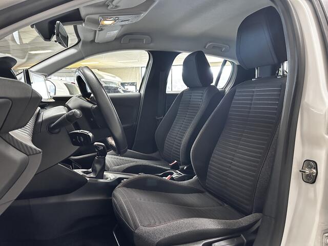 Peugeot 208 1.2 PureTech Blue Lease Active/ D-Riem Verv. 87.000KM!/ Camera/ 16''LMV/ LED Dagrijverl./ Clima/ Navi/ Cruise/ Bluetooth./ Multi.LEDER.Stuur/ Elek.Pakket/ Isofix/ PDC Achter.