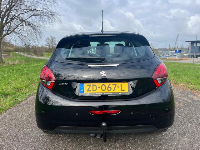 Peugeot 208 1.2 PureTech Blue Lease Allure