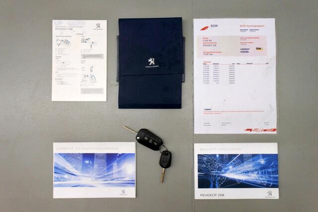 Peugeot 208 1.2 82pk Signature Connect Trekhaak NL NAP