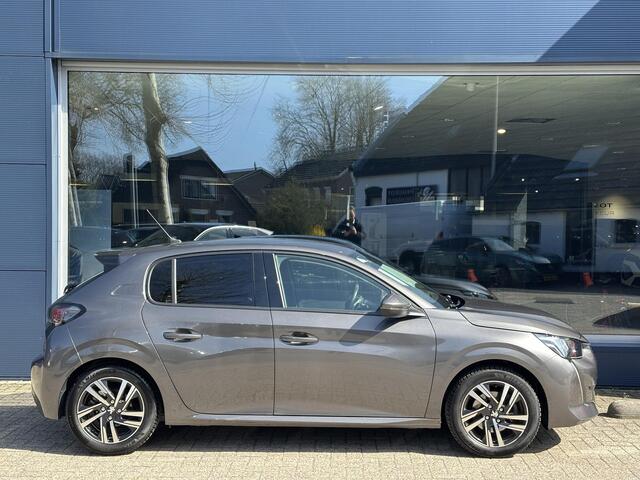 Peugeot 208 1.2 Turbo 100 PK Allure Pack Automaat | Navigatie | Keyless Start | Climate Control | LED Verlichting | Draadloze Telefoonlader | Camera | Parkeersensoren | Adaptieve Cruise Control | Lichtmetalen Velgen | Half Lederen Bekleding |