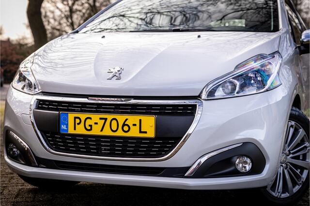 Peugeot 208 1.2 PureTech Allure Parelmoer Camera Navi 16"