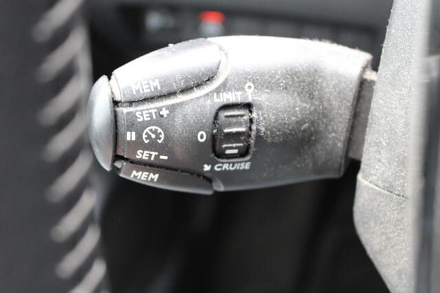 Peugeot 208 EV ACTIVE 50 KWh - Cruise Airco