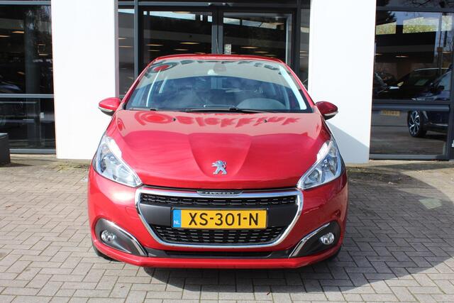 Peugeot 208 1.2 PureTech Signature Automaat