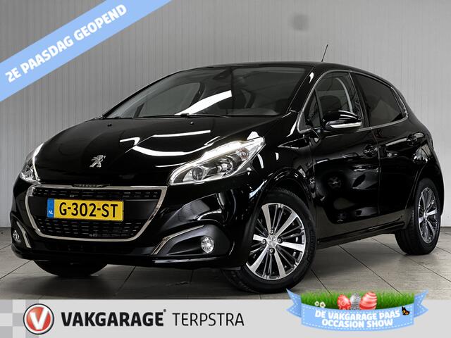 Peugeot 208 1.2 PureTech Allure/ Camera/ 16'' LMV/ Apple + Android/ DAB+/ Navi/ Clima/ Cruise/ Elek. pakket/ Isofix/ Bluetooth/ Armsteun/ Multi. LEDER. Stuur/ Mistl./ PDC/ Chroom/ Extra getint glas.