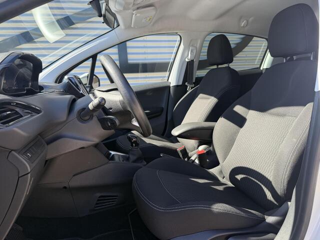 Peugeot 208 1.2 PureTech Blue Lion Navi|Carplay|Airco|D-riem v.v. in 2024|Cruise|PDC|CarplayN.A.P|Nieuwe APK bij Aflevering