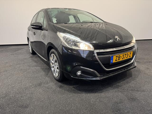Peugeot 208 Signature 1.2 PureTech Cruise control Airco Navigatie