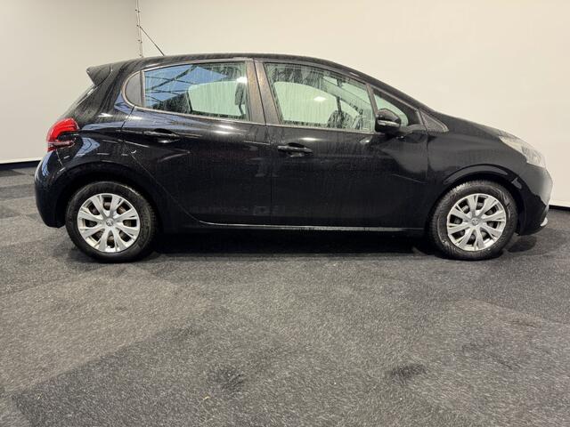 Peugeot 208 Signature 1.2 PureTech Cruise control Airco Navigatie