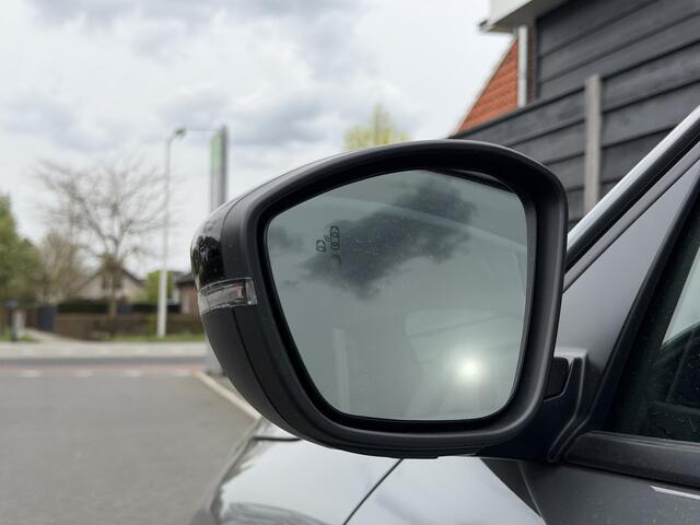 Peugeot 208 Allure 1.2 Hybrid 110PK e-DCS6 Automaat Navigatie, Rondomzichtcamera, Climate Control, Adaptieve Cruise Control, Parkeersensoren