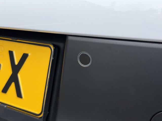 Peugeot 208 Style Hybrid 110PK e-DCS6 Automaat Parkeersensoren, Airco, DAB, Cruise Control, Elektrische Ramen, Centrale Deurvergrendeling