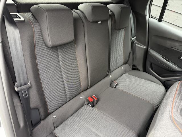 Peugeot 208 Style Hybrid 110PK e-DCS6 Automaat Parkeersensoren, Airco, DAB, Cruise Control, Elektrische Ramen, Centrale Deurvergrendeling