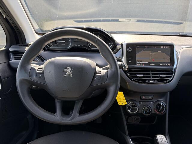 Peugeot 208 1.2 PureTech Active 2e Eigenaar,Navi,Dealer Onderhouden,Airco,Cruise,Carplay,5 Deurs,Net beurt gehad,N.A.P,Apk tot 04-2027