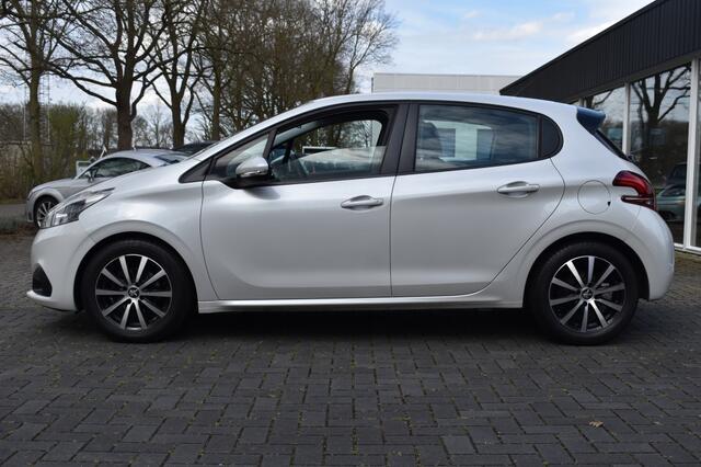 Peugeot 208 1.2 PureTech. Blue Lion NAVI CRUISE PDC CARPLAY