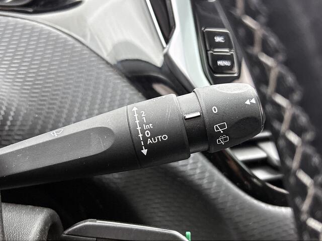 Peugeot 208 110 pk Allure | Rijklaar | Panoramadak | Lederen bekleding! | Apple Carplay | Parkeersensoren |