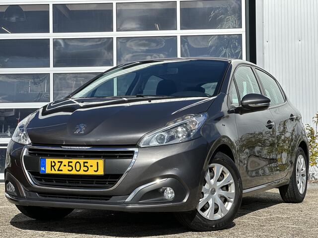 Peugeot 208 1.2 PureTech Blue Lion 82pk | Airco | Apple Carplay/Android Auto | Cruise control | DAB | Navigatiesysteem full map | Parkeersensor achter | Zeer compleet!