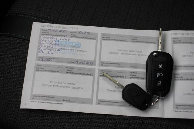 Peugeot 208 1.2 PureTech Allure - Carplay, Camera, Cruise, Half Leer