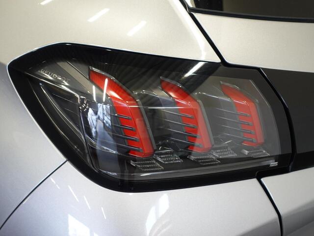 Peugeot 208 1.2 PureTech 100pk Automaat Allure Pack Navigatie Apple Carplay/Android Auto Camera Parkeersensor achter Cruise Control Virtual Cockpit Climate Control Getinte ramen