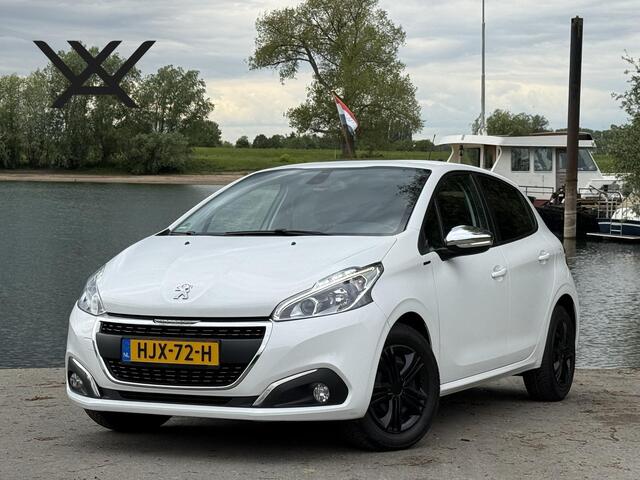 Peugeot 208 1.2 PureTech Allure | Navi | Stoelverw.| PDC