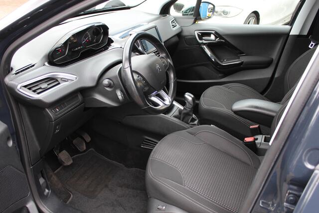 Peugeot 208 1.2i "Allure" Cruise - Panoramadak - 5 Deurs !!!