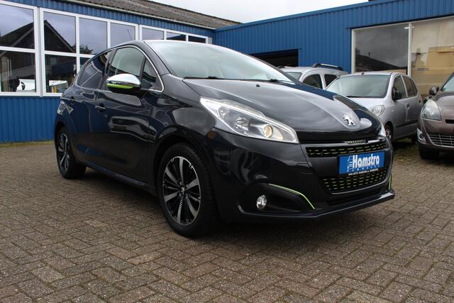 Peugeot 208 1.2i "Allure" Cruise - Panoramadak - 5 Deurs !!!