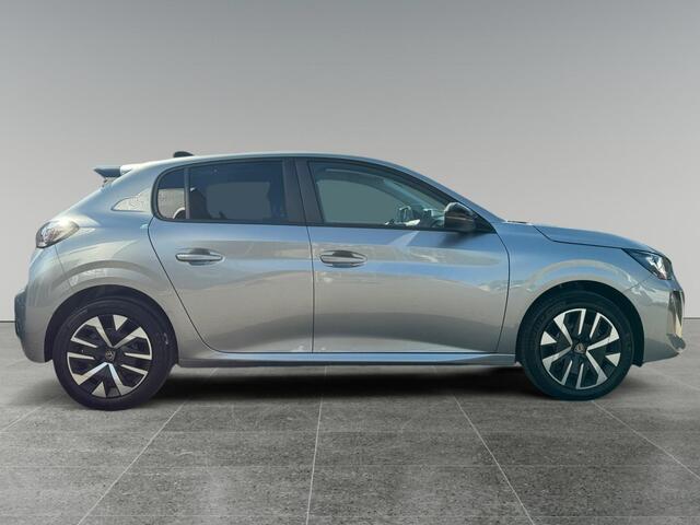 Peugeot 208 Business 1.2 Hybrid 110pk e-DCS6 | AUTOMAAT | APPLE CARPLAY / ANDROID AUTO | NAVI | CAMERA | PARKEERSENSOREN V + A |