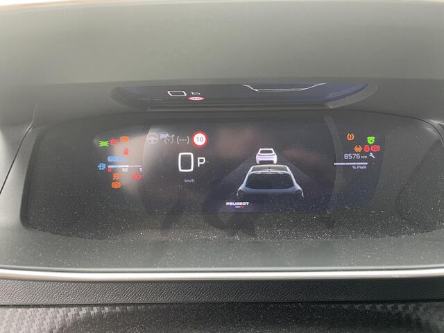 Peugeot 208 1.2 Hybrid 110 e-DCS6 GT | Panoramadak | Leder/Alcantara | Stoelverwarming | 360° camera | Dodehoek Detectie | Apple Carplay/Android Auto