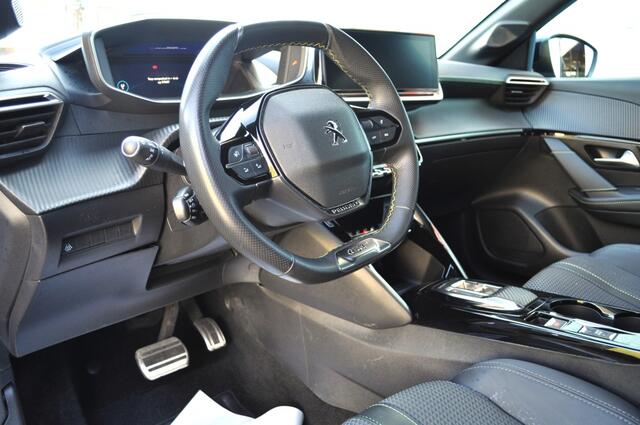 Peugeot 208 1.2 GT 130Pk trh LED rondom cam. nav