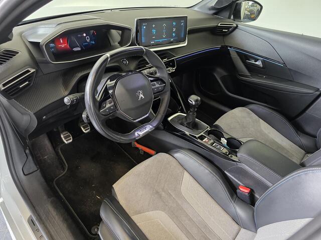 Peugeot 208 1.2 PureTech GT Pack | Trekhaak | Verwarmbare stoelen | Camera |