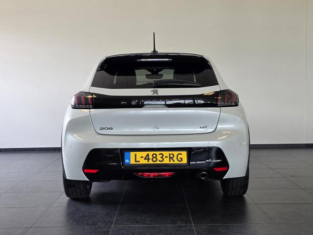 Peugeot 208 1.2 PureTech GT Pack | Trekhaak | Verwarmbare stoelen | Camera |