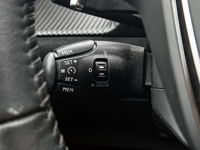 Peugeot 208 100 pk Automaat Allure Pack | Rijklaar | Keyless entry | Camera | Apple Carplay |