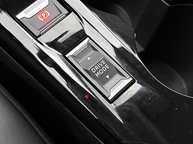 Peugeot 208 100 pk Automaat Allure Pack | Rijklaar | Keyless entry | Camera | Apple Carplay |