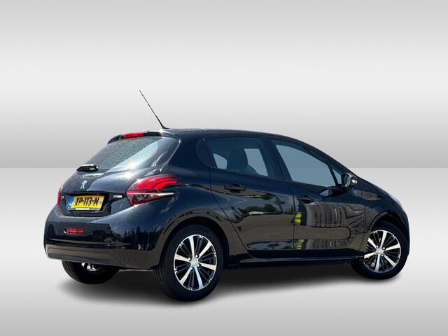 Peugeot 208 1.2 PureTech Allure / Distr.riem VV / Panoramadak / Camera / Navigatie / 16'' / Climate Control / Stoelverwarming / Cruise Control