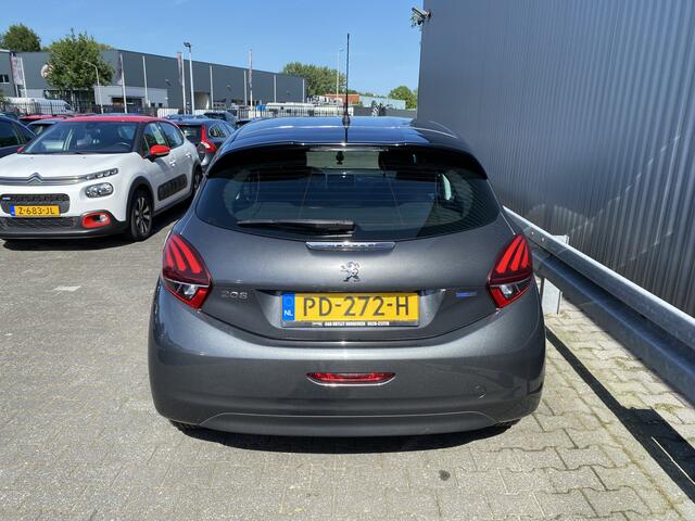 Peugeot 208 1.2 PureTech Active 140Dkm.NAP, A/C, Navi, CarPlay, CC, nw. APK - Inruil Mogelijk -