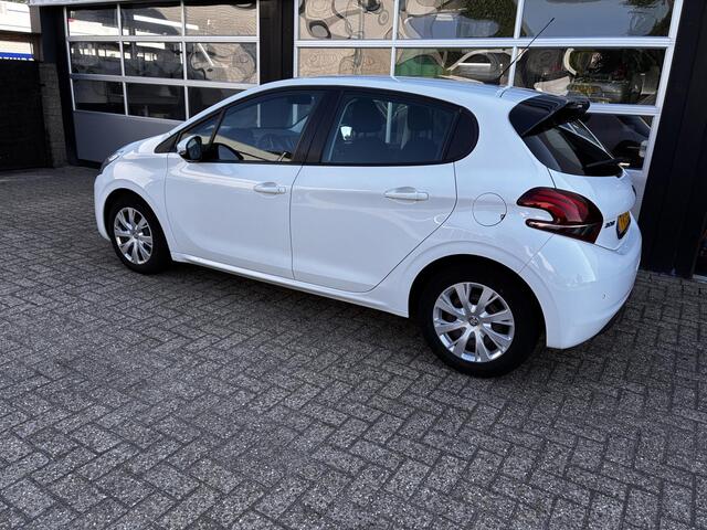 Peugeot 208 1.2 PureTech Blue Lion