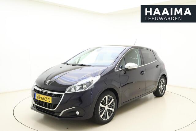Peugeot 208 1.2 PureTech Allure | Trekhaak | Achteruitrijcamera | Panoramadak | Navigatie | Airco | Climate control | Bluetooth koppeling