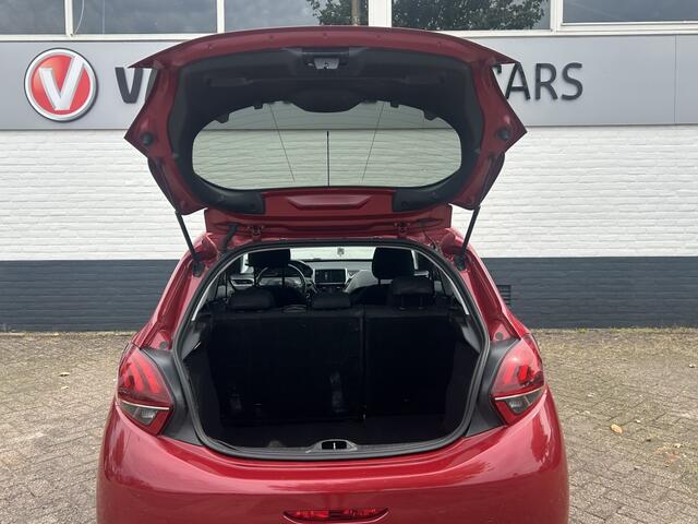 Peugeot 208 1.2 PT Blue Lease