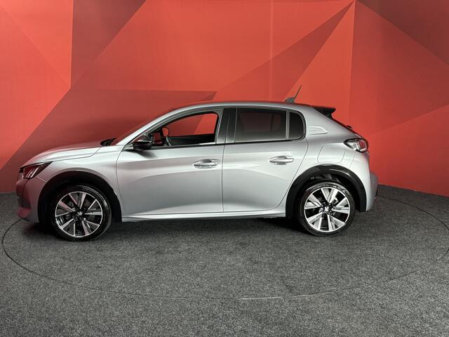 Peugeot 208 1.2 PureTech GT-Line | Sfeer verlichting | 3D Cockpit | Carplay | Camera